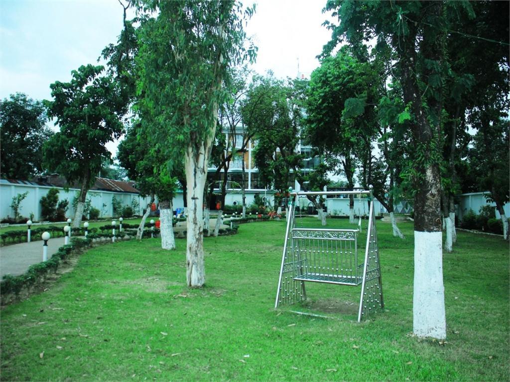 Shada Pathor Hotel & Resort Companiganj Exterior photo